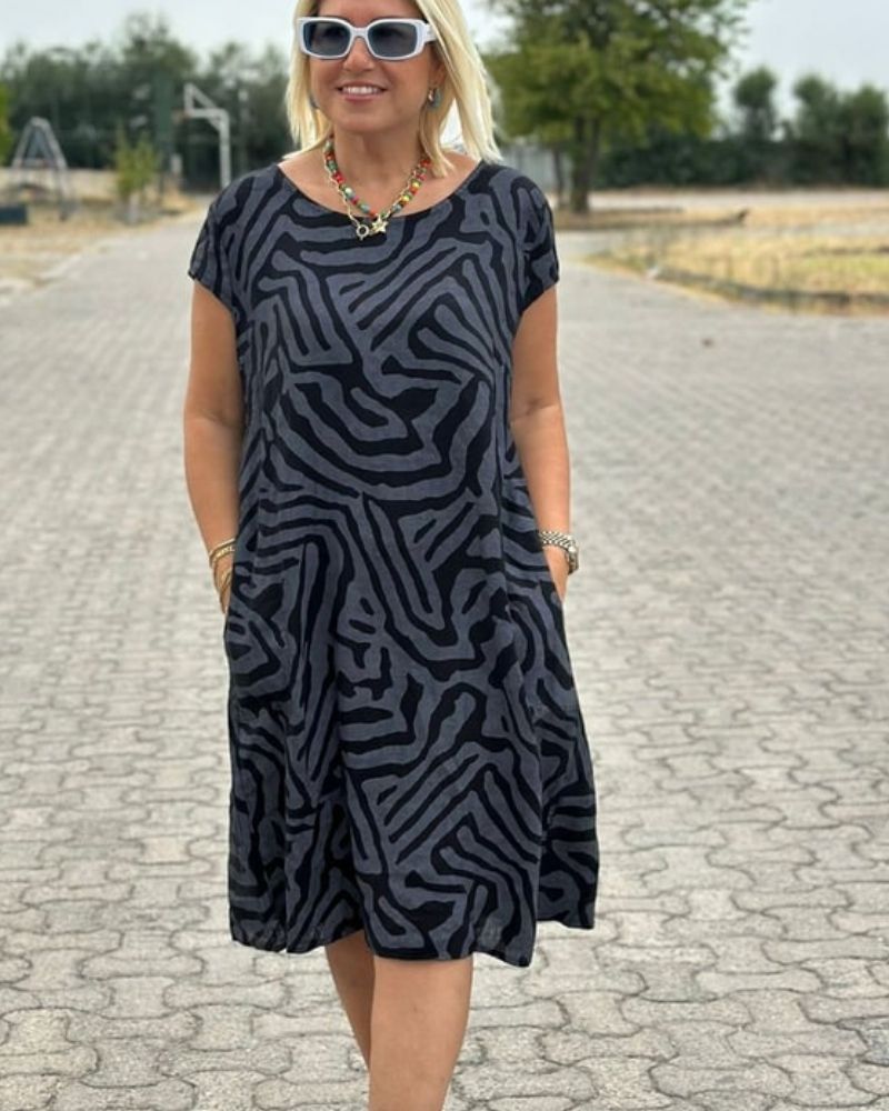 Nelia™ – Robe d’été à col rond avec un joli imprimé
