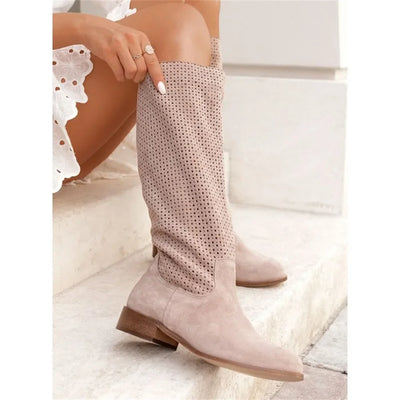 Camille – Bottes Hautes en Daim Souple à Talon Plat