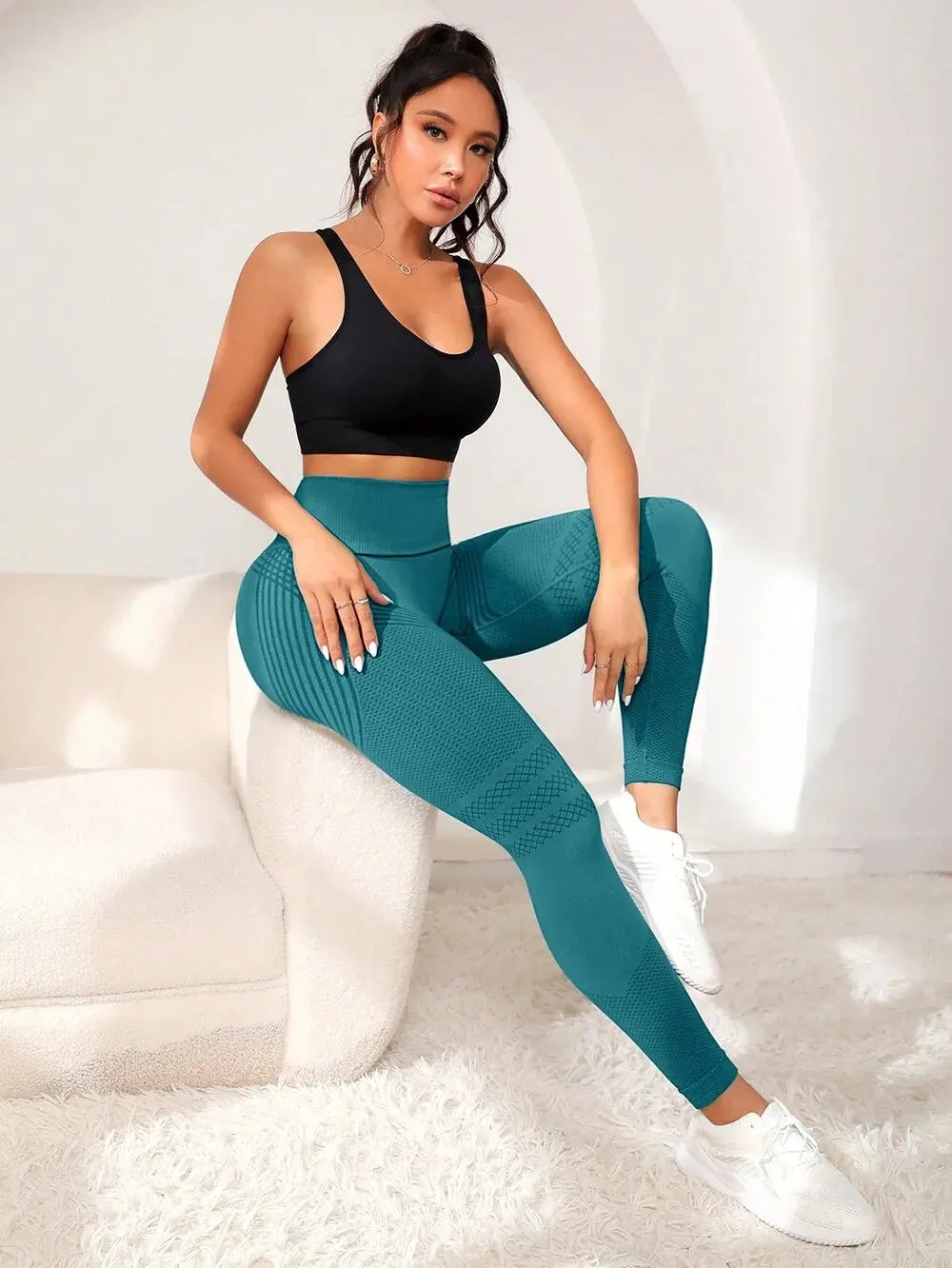 Linea™ – Le legging qui redessine vos courbes avec élégance et confort.