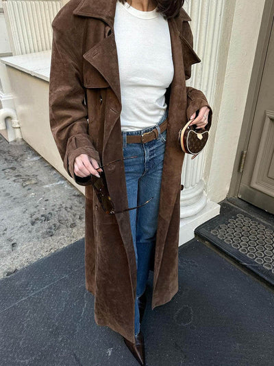 Geneviève | Suède trenchcoat met tijdloze finesse