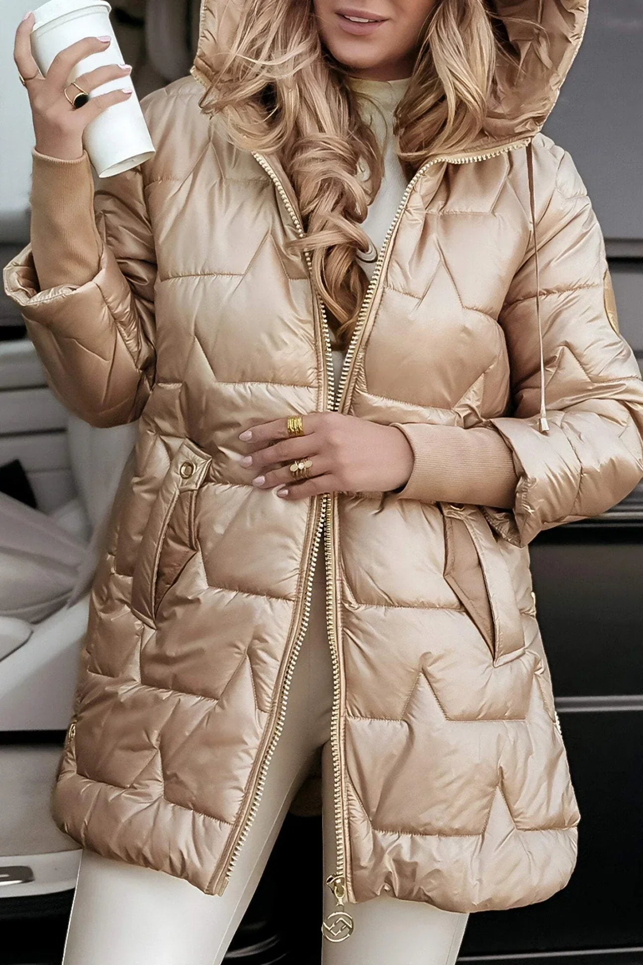 Sabine – Manteau d’hiver élégant avec capuche et rembourrage